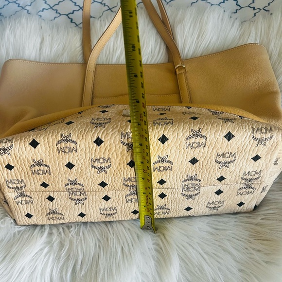 MCM Tote Bag - Picture 4 of 6